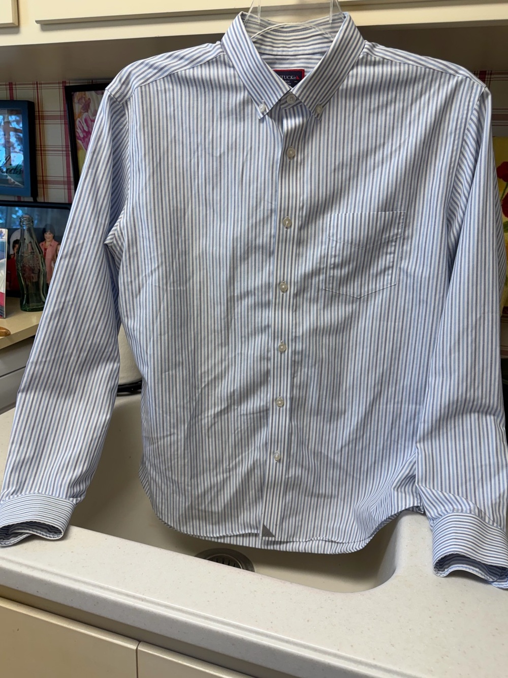 UNTUCKit Men's Light Blue & white striped Button-Down.  Large. 100% cotton.